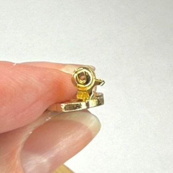 Timeless Elegance Musical Y2K Vintage Treble Clef Brooch Singers Conductor Piano - Picture 3 of 9